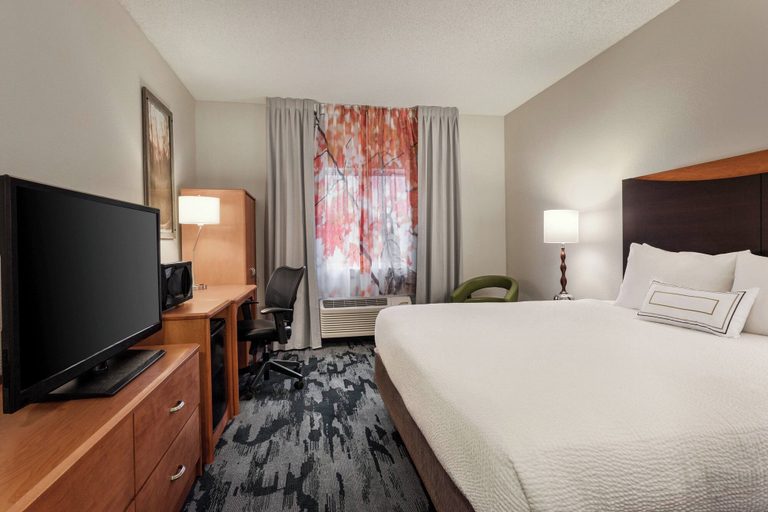 Bedroom 4, Fairfield Inn & Suites Stillwater, Payne