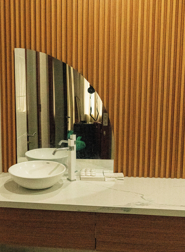 Bathroom 5, Villa Tepi Sungai, Badung
