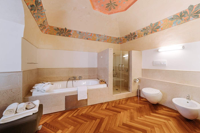 Bathroom 4, Santarosa Relais, Bari