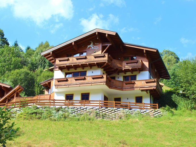 Exterior & Views 2, Spacious Chalet near Ski Area in Saalbach-Hinterglemm, Zell am See