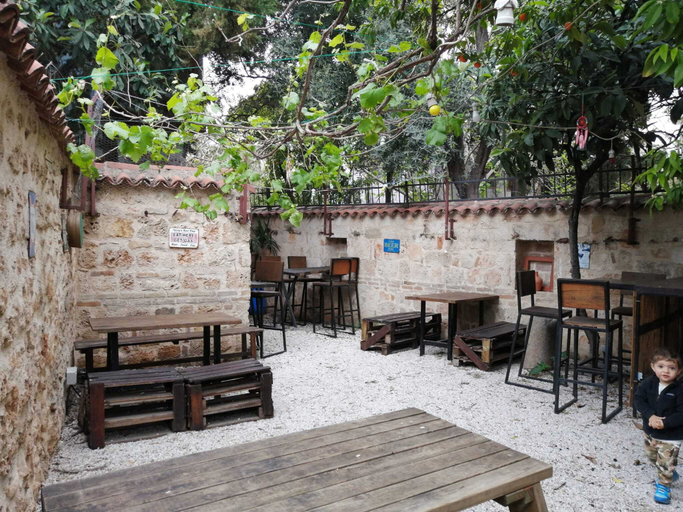 Food & Drinks 5, Kuyu Beergarden & Hostel, Antalya