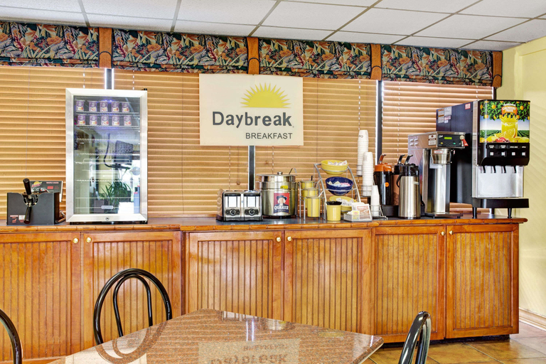 Food & Drinks 4, Rodeway Inn Davenport-Champions Gate, Polk