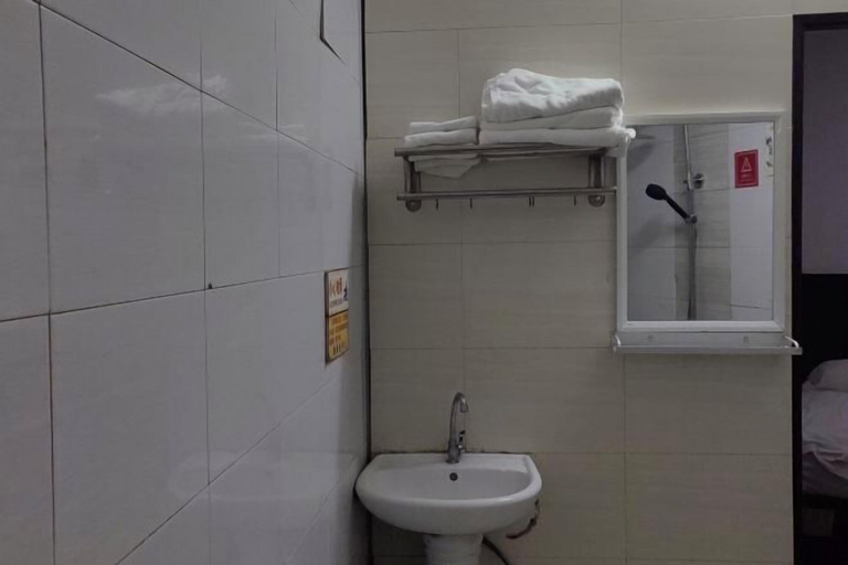 Bedroom 2, Bandung Hotel, Wuzhou