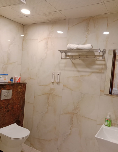 Bathroom, Signature Inn, Bangalore