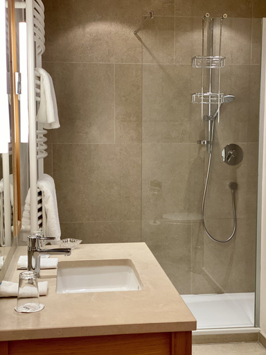Bathroom 4, Brauereigasthof-Hotel Aying, München