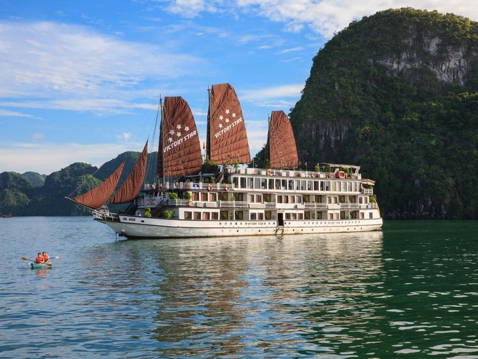 Others 4, Victory Star Cruise, Hạ Long