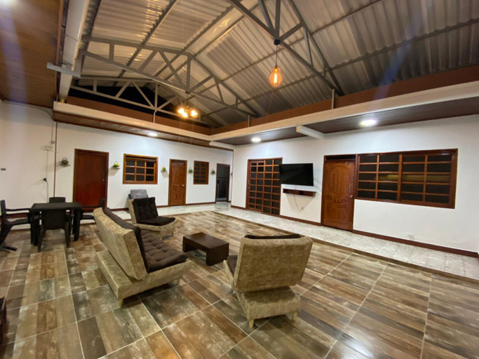 Facilities, Casa turistica JB, Líbano