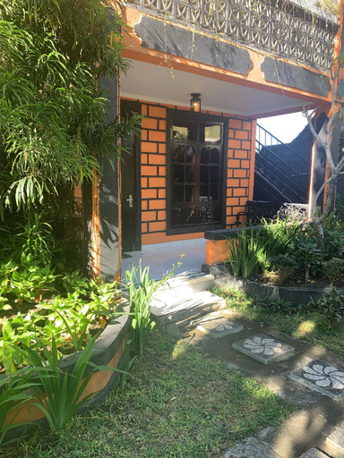Exterior 19