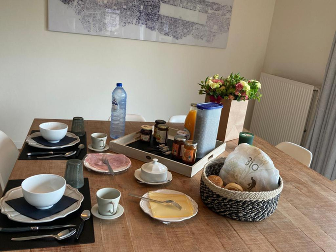 Others 3, F1 Circuit 2Min 2 Rooms Stay, Liège