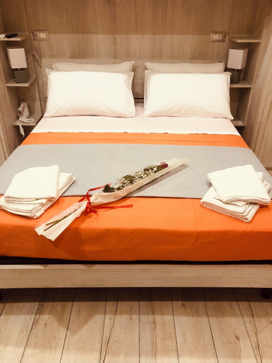 Bedroom 2, La Meta Perfetta Rooms&Spa, Napoli