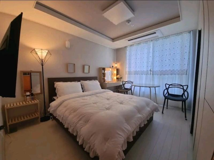 Bedroom 23