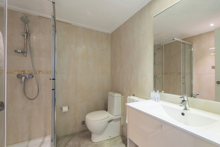 Bathroom 5, Apartamentos Siesta I, Baleares