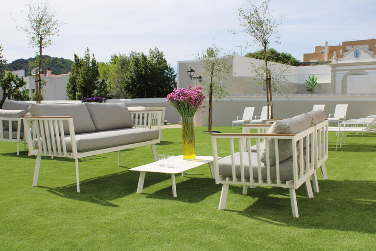 Exterior & Views 15