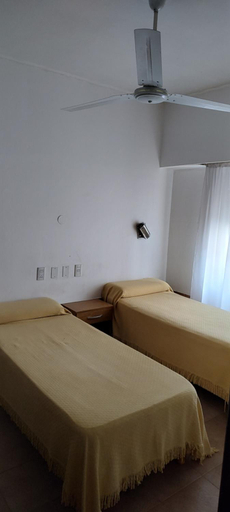 Bedroom 4, Hotel Catriel, General Roca
