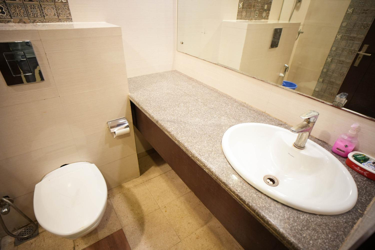 Bathroom 4, Hotel Haris MG Road, Gurgaon