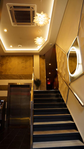Others 5, Wheeler Hotel, New York