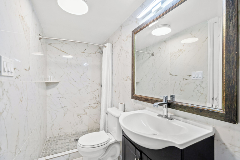 Bathroom 5, Ocean 5 Hotel, Horry