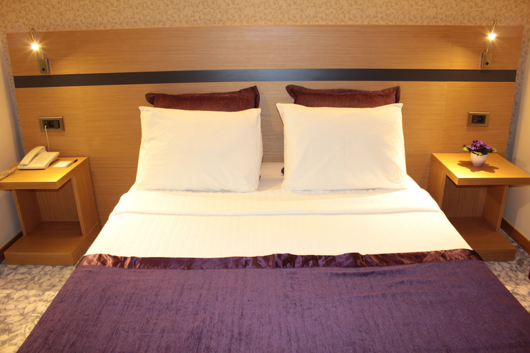 Bedroom 4, Hotel Osaka Airport, Bakırköy
