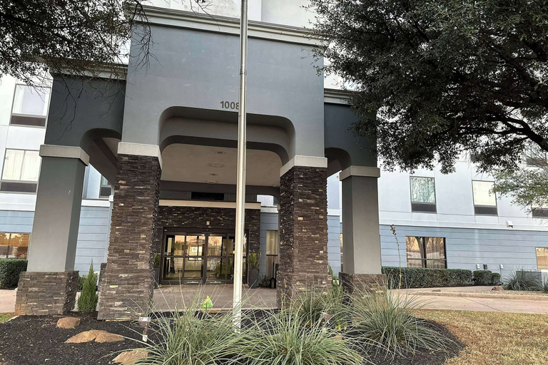 Exterior & Views 2, Ramada by Wyndham Burkburnett / Wichita Falls, Wichita