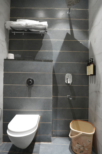 Bathroom 3, Stamps Golden Lagoon By Eight Continents, Amritsar