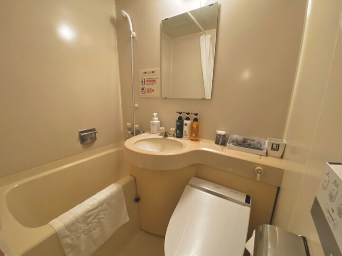 Bathroom 4, Apa Hotel Isehara-Ekimae, Isehara