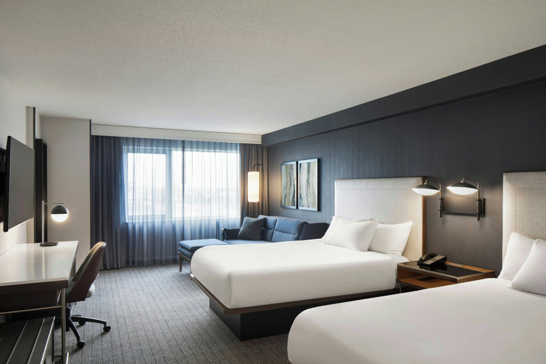 Bedroom 3, Courtyard by Marriott Montreal Airport, Montréal