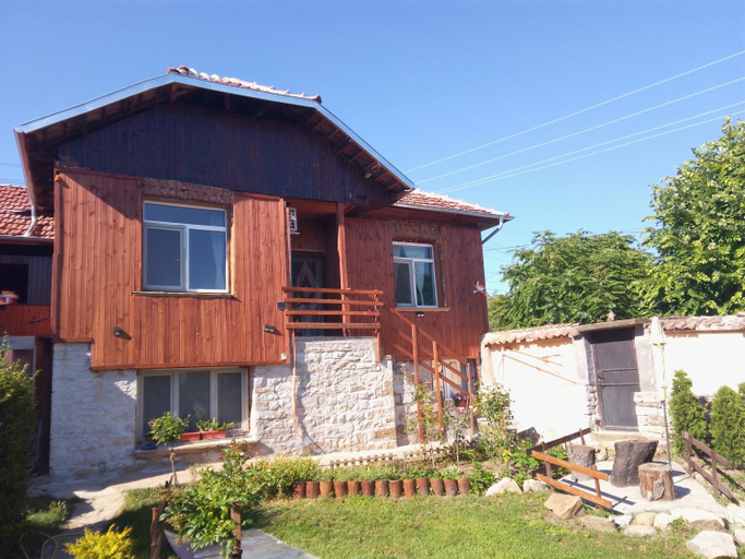 Others 5, Villa Nina in Kramolin, Sevlievo