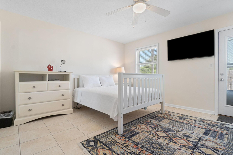 Bedroom 2, The Lookout, Escambia