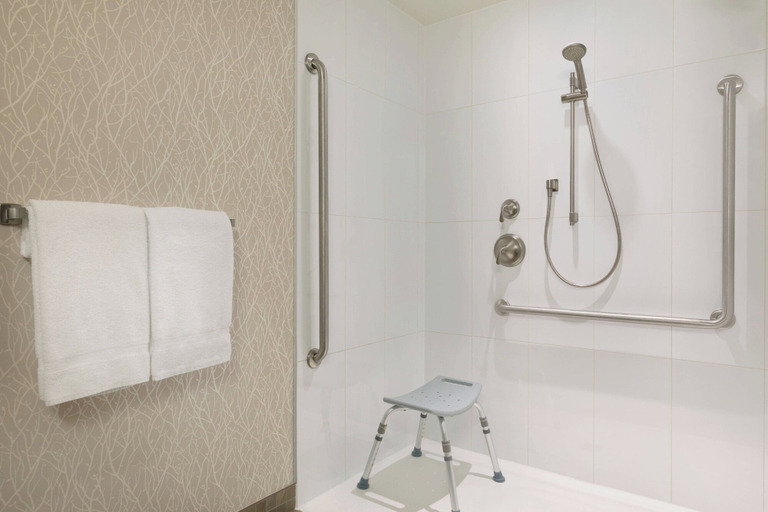 Bathroom 5, Courtyard by Marriott Toronto Mississauga/West, Peel