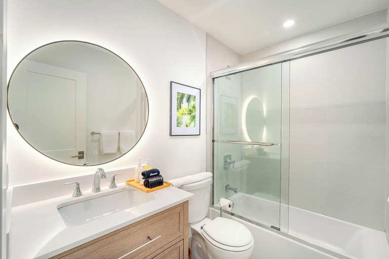 Bathroom 5, Pines & Palms Resort, Monroe