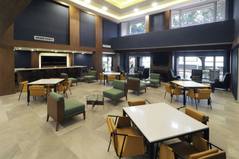 Food & Drinks 4, Courtyard by Marriott Monterrey Airport, Apodaca