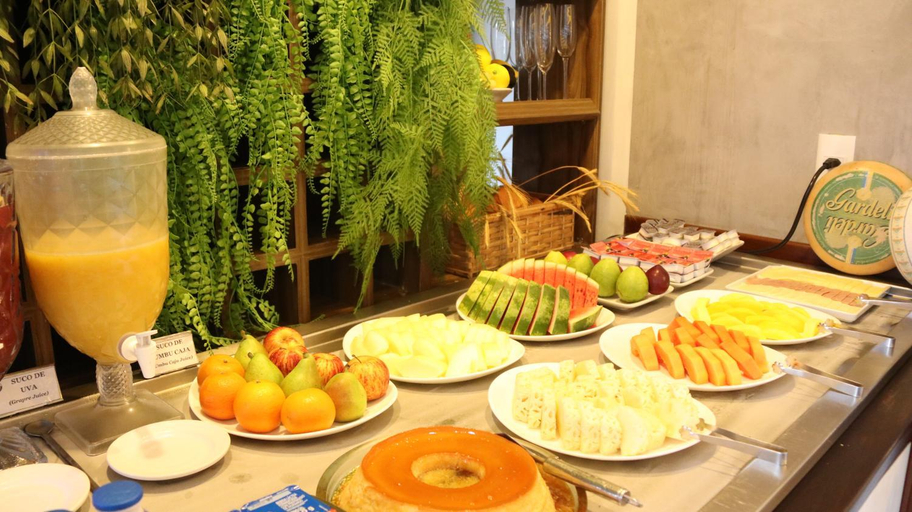 Food & Drinks