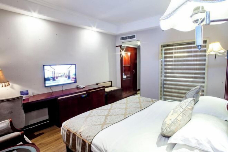 Bedroom, Runfeng Hotel, Meishan