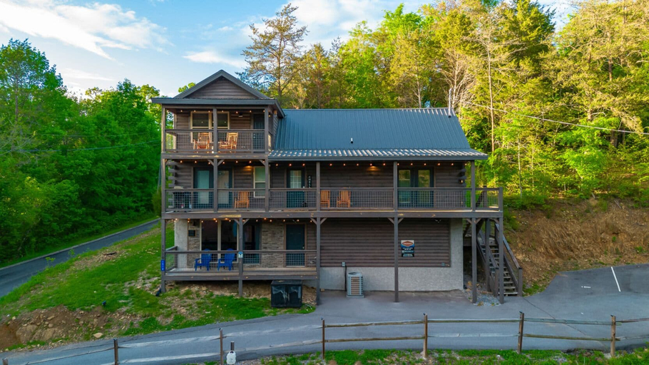 Exterior & Views 2, Family Oasis By Ghosal Luxury Lodging, Sevier