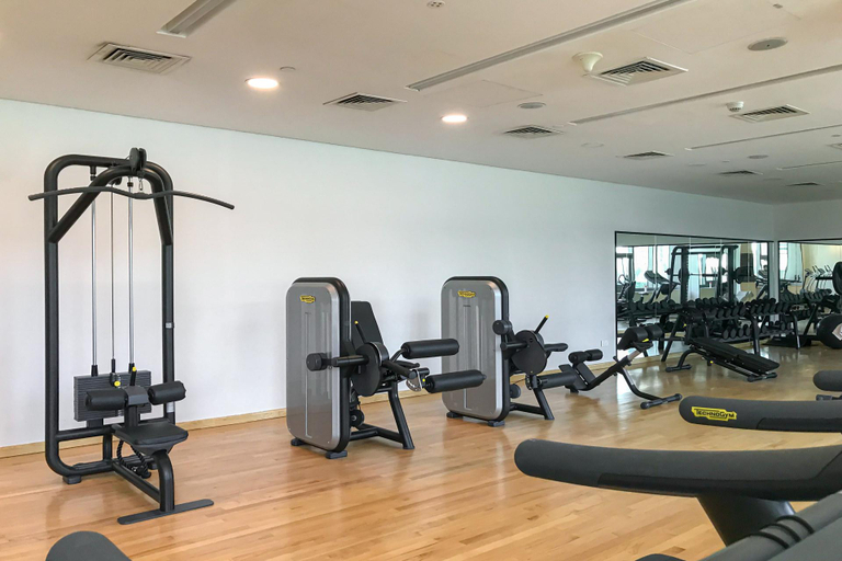 Others 5, Close to beach I Super speed Wi-fi I Steam-Sauna , Dubai