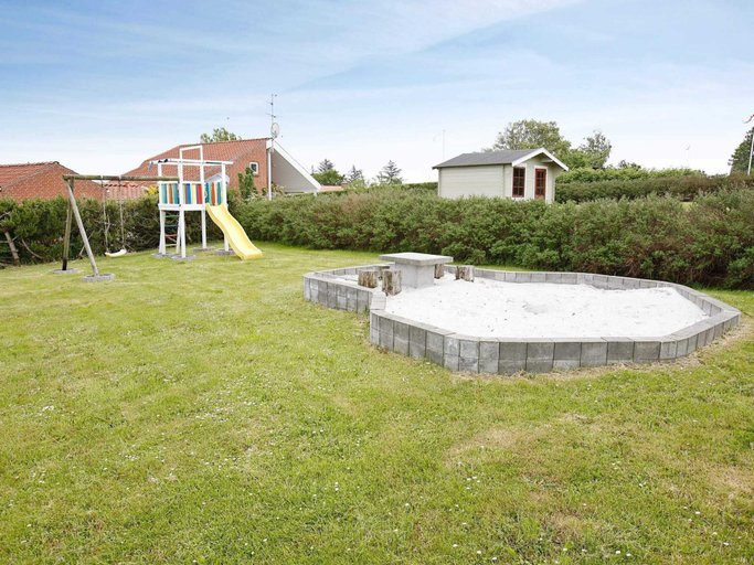 Others 4, 10 Person Holiday Home in Hadsund, Mariagerfjord