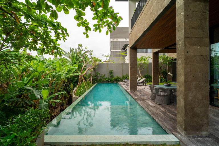 Swimming Pool 2