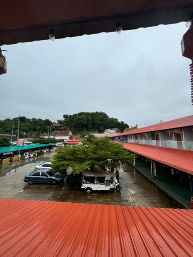 Others 2, Kad Si Phan Din Golden Triangle 4 Country Market, Chiang Saen