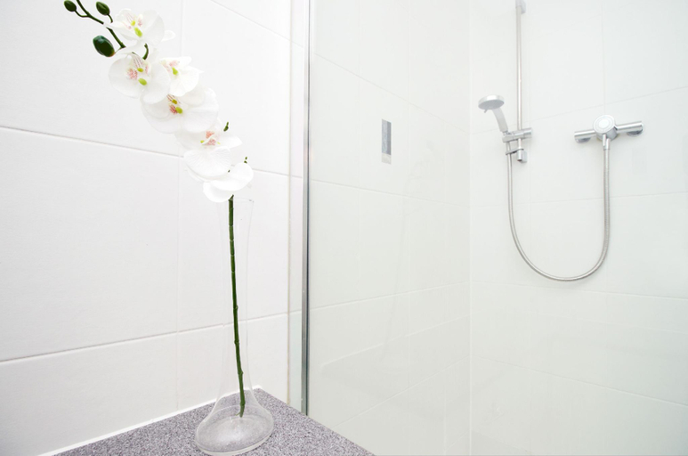Others 2, Dray Court - Luxury 2 Bedroom Apartment, Cardiff