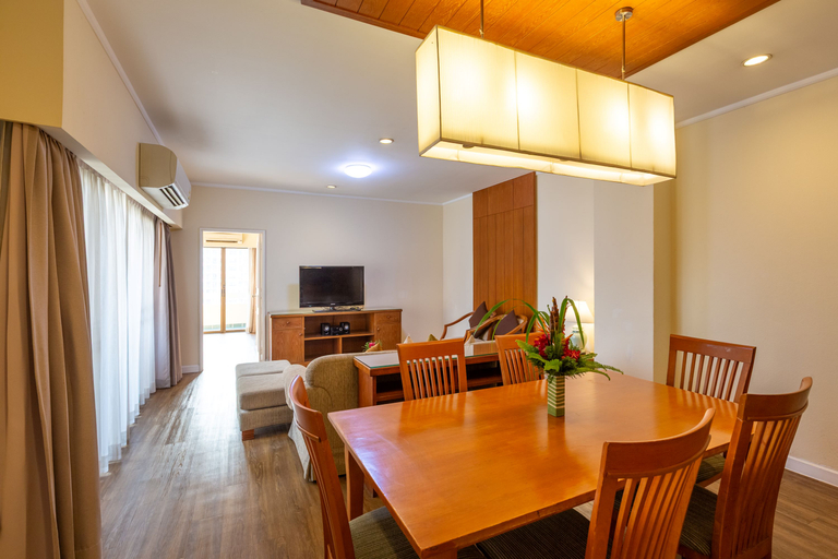 Dining Room 8