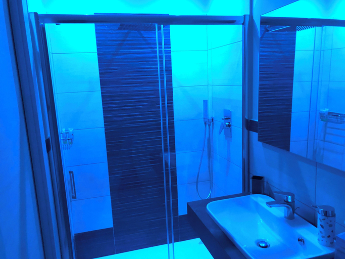 Bathroom 4, La Meta Perfetta Rooms&Spa, Napoli