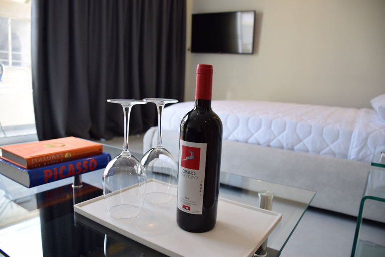 Others 5, 24K Athena Suites, Attica
