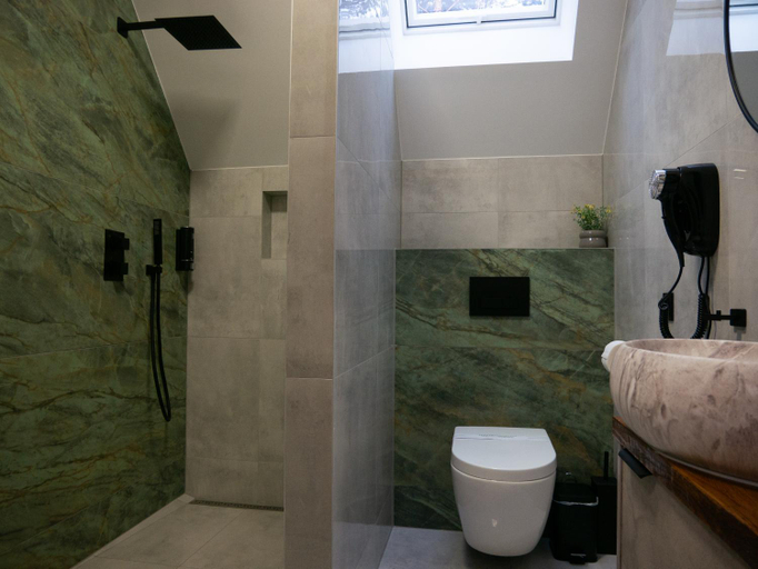 Bathroom 3, Domy Lesne Szumy na Roztoczu - JACUZZI SAUNA SPA, Biłgoraj