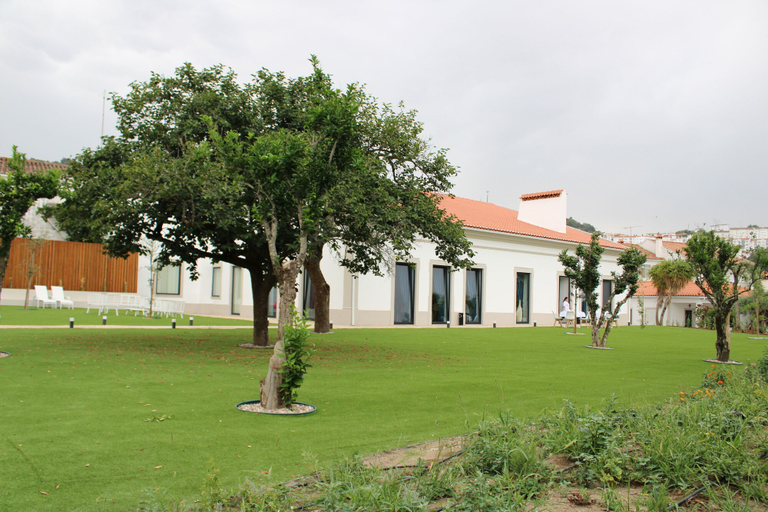 Exterior & Views 16
