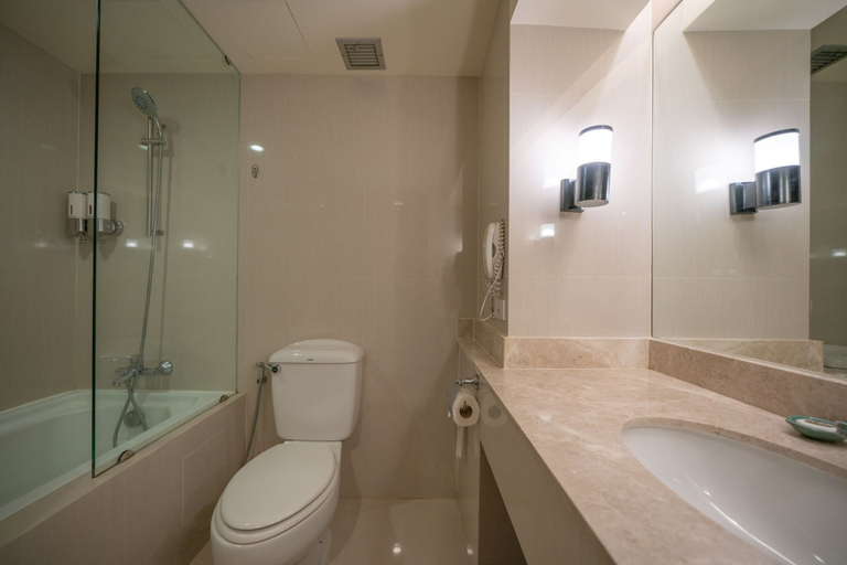 Bathroom 12