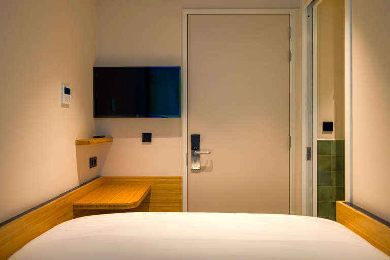 Bedroom 4, Poppies, Amsterdam