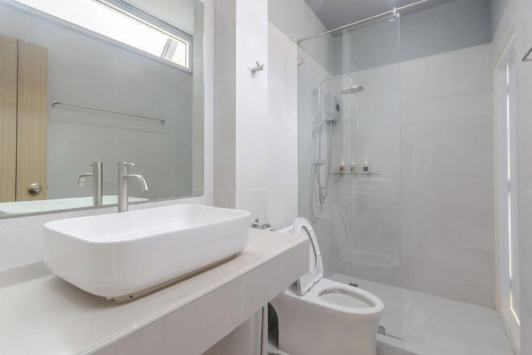 Bathroom 9