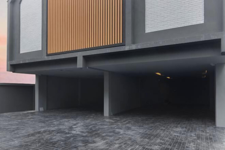 Exterior 11
