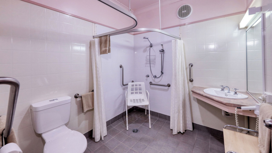 Bathroom 5, Tumut Farrington Motel, Tumut