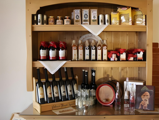 Food & Drinks 5, Pensiunea Koronka, Livezeni